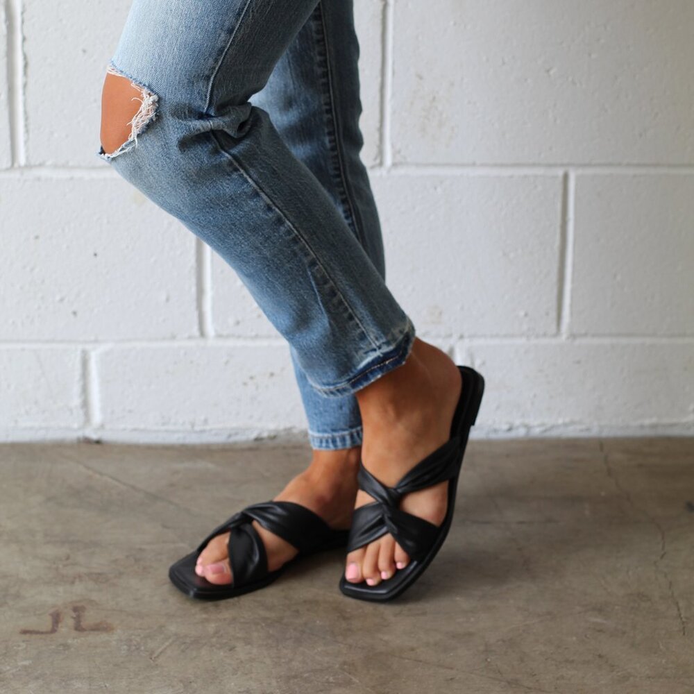 ALOHAS Nomad Sandal Black